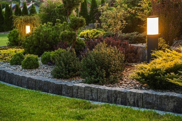 5 Outdoor Lighting Tips to Brighten Up Your Backyard